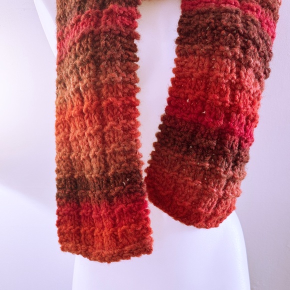 Long, hand knit scarf - Unisex - Picture 10 of 13